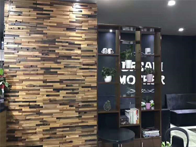일반 관람석 특징 실내 목제 곡물 벽 판벽널 모자이크 본